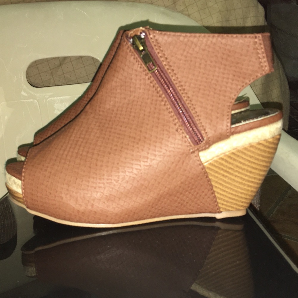 Cool Open Toe Booties - Picture 12 of 12